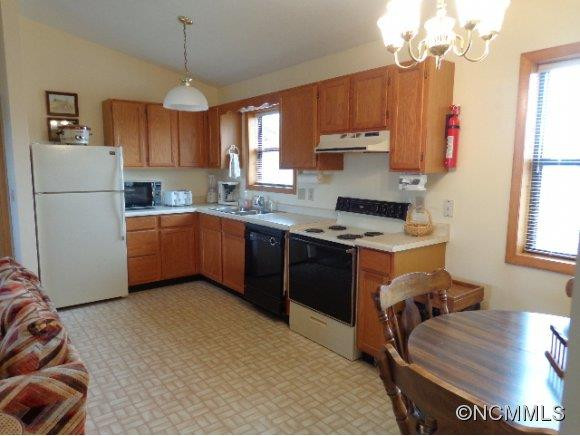 633 Treetop Lane - Photo 6