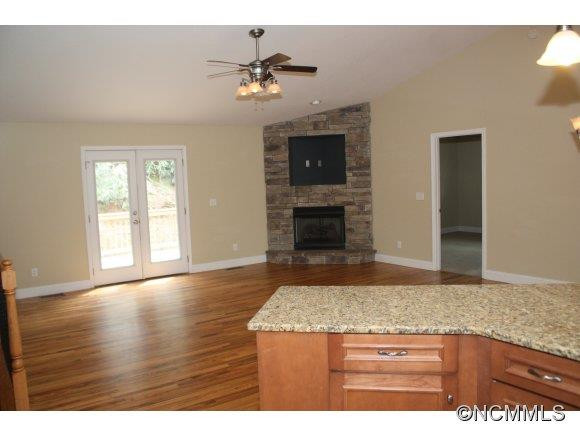 659 Shawn Rachel Parkway - Photo 4