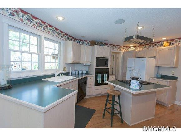 162 Chisholm Trail - Photo 8