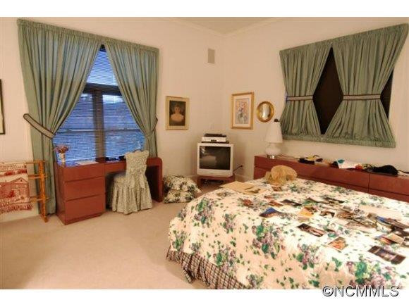 270 Stoneybrook Way - Photo 16