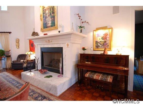 270 Stoneybrook Way - Photo 7