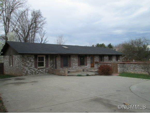 835 Sand Hill Rd
