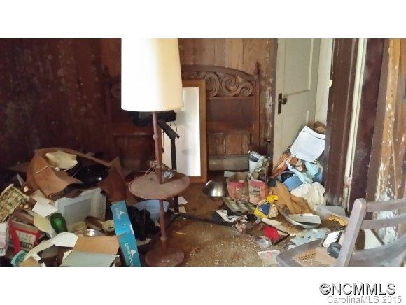 214 Sunset Dr. - Photo 3