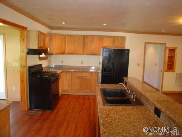 821 Charlie Brown Rd - Photo 2