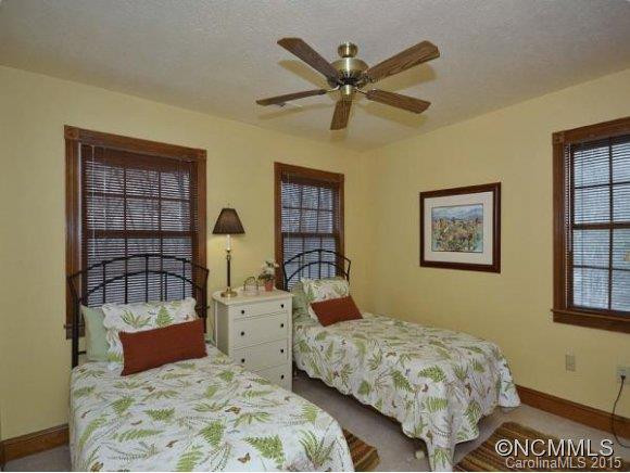 153 RUGBY HOLLOW DR - Photo 17
