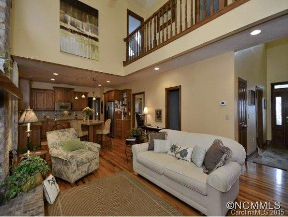 153 RUGBY HOLLOW DR - Photo 4