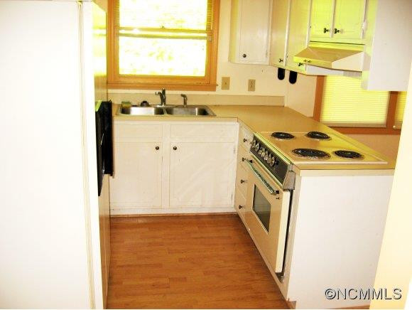 341 Valley Street - Photo 4