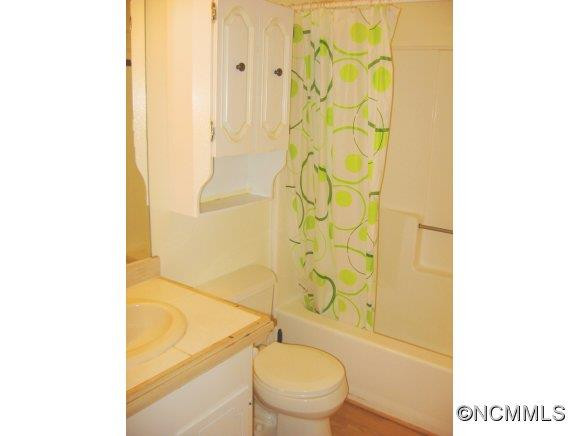 341 Valley Street - Photo 5