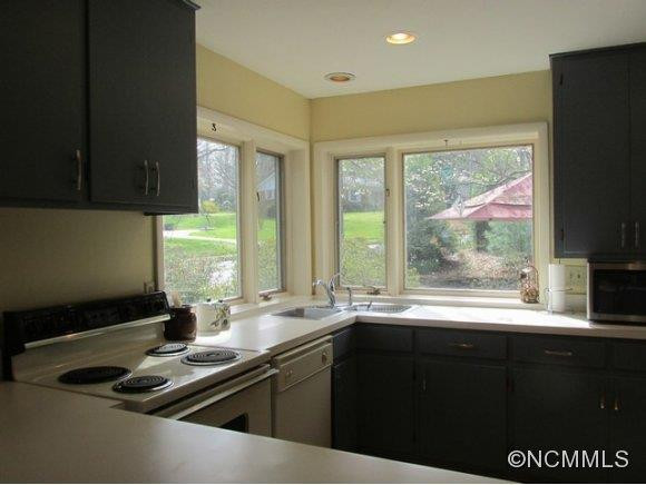 100 Cedar Street - Photo 5