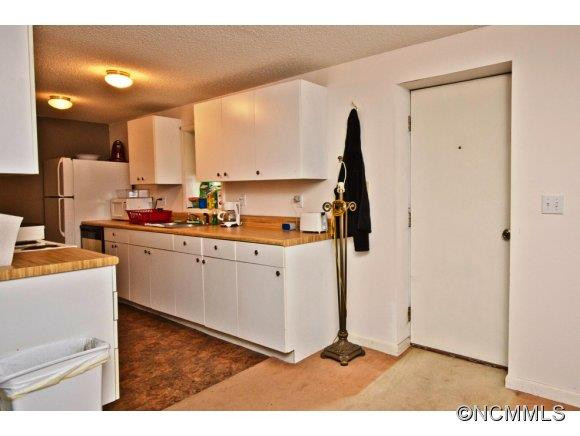 206 Mountain St - Photo 16