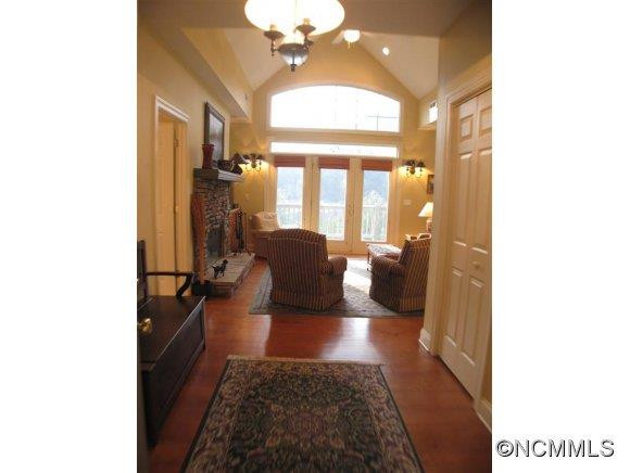 2689 Memorial Hwy #4 - Photo 3