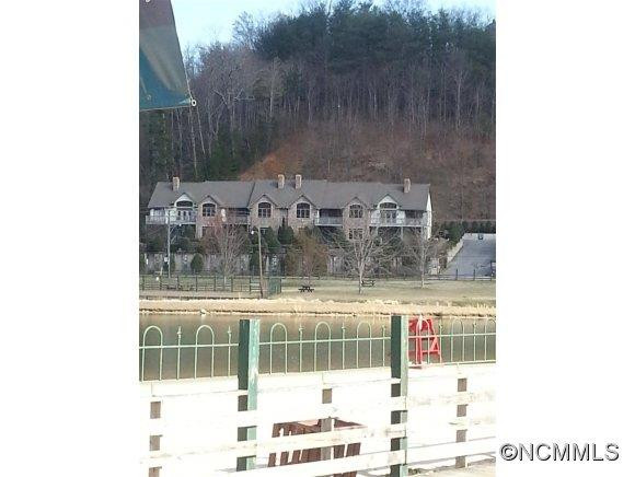 2689 Memorial Hwy #4 - Photo 24