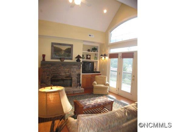 2689 Memorial Hwy #4 - Photo 4