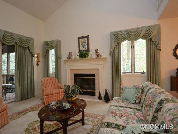 106 WHITE OAK DRIVE - Photo 2