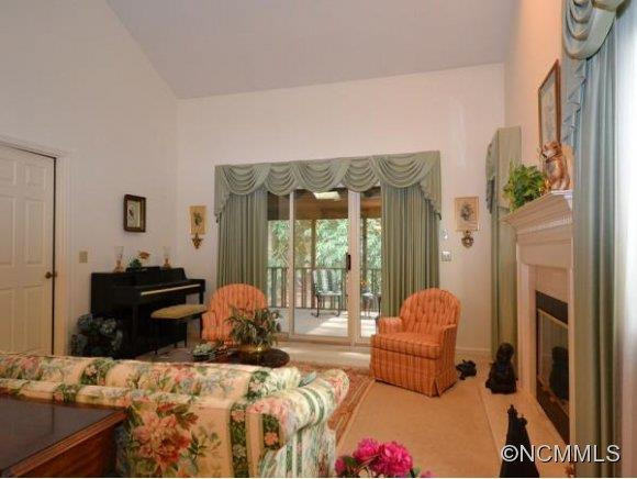 106 WHITE OAK DRIVE - Photo 4