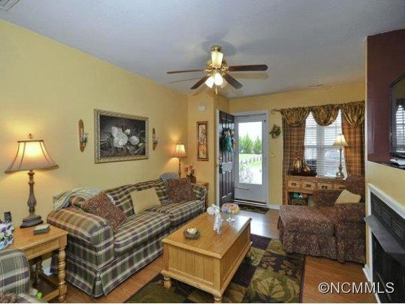 230 FARINGTON CIRCLE - Photo 2