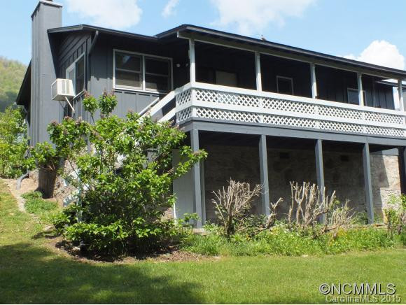 454 STONEY RIDGE LOOP