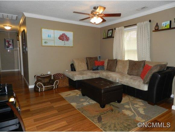 210 Appalachian Way - Photo 2