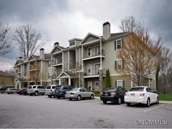 400 VISTA LAKE DRIVE, #206