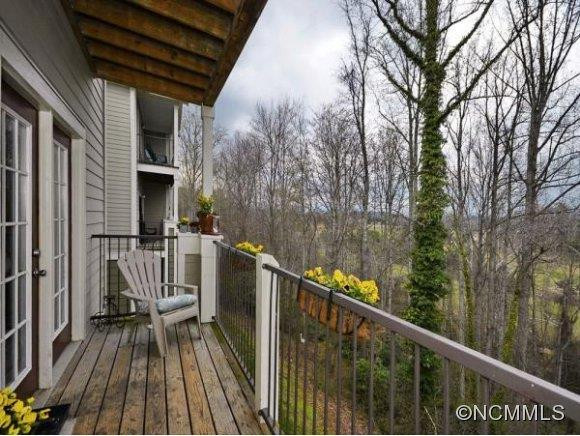 400 VISTA LAKE DRIVE, #206 - Photo 2
