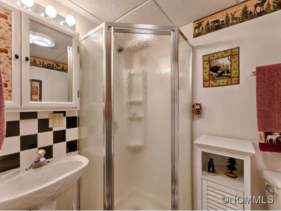 244 FALLING SPRING ROAD - Photo 16