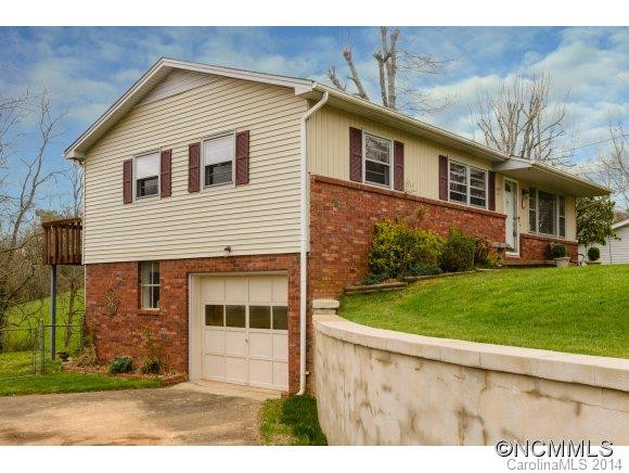 84 Debra Ln