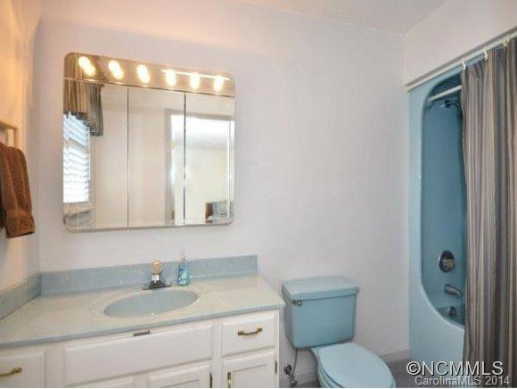 1744 BEAR CREEK RD - Photo 11