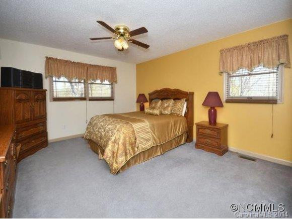 1744 BEAR CREEK RD - Photo 12