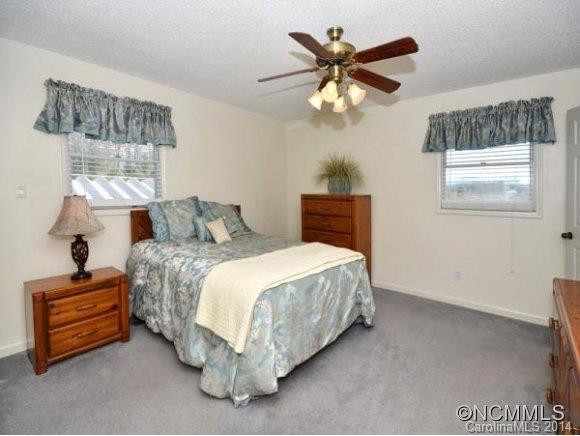 1744 BEAR CREEK RD - Photo 13