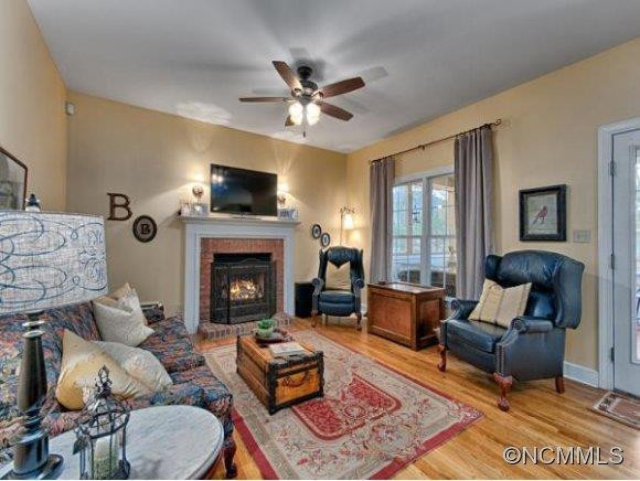 105 FLEMING COURT - Photo 4