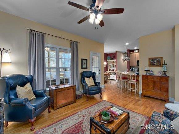 105 FLEMING COURT - Photo 5