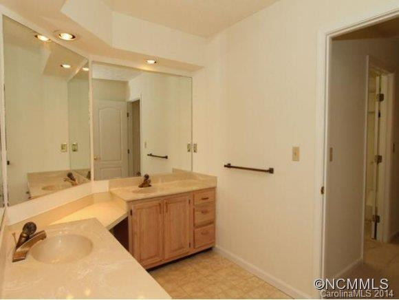 929 KANUGA ROAD - Photo 14