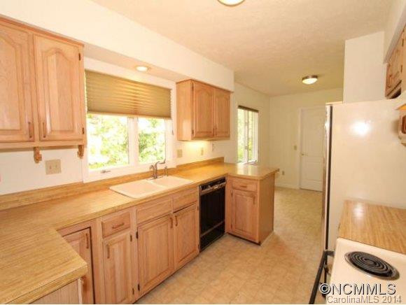 929 KANUGA ROAD - Photo 8