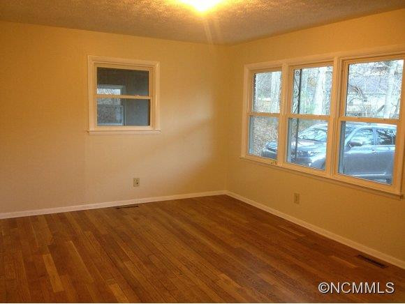 509 Wilson Ave - Photo 2