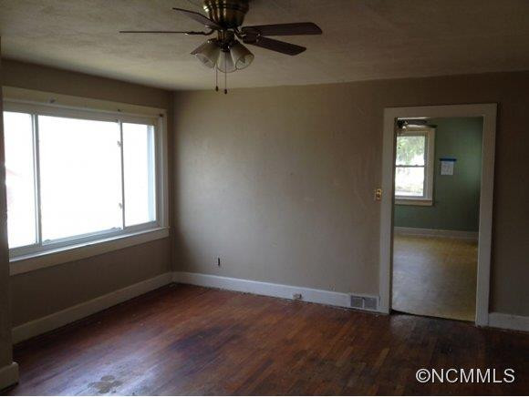 45 Eola Ave - Photo 4