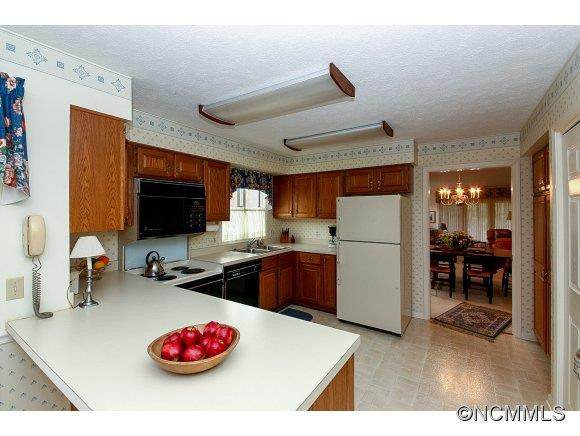 102 White Oak Drive - Photo 12