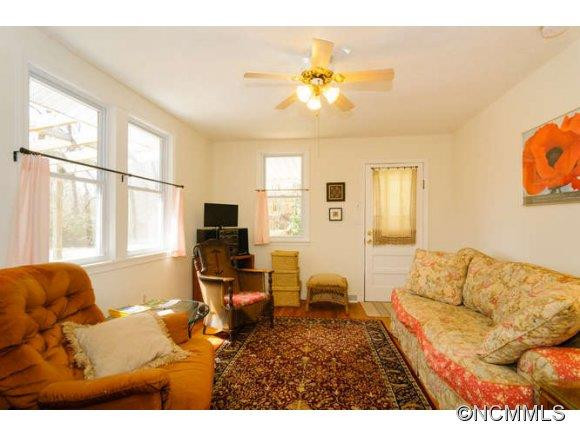16 Echo Lane - Photo 4