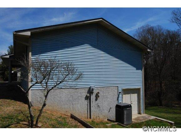 4155 Turnpike Rd - Photo 2
