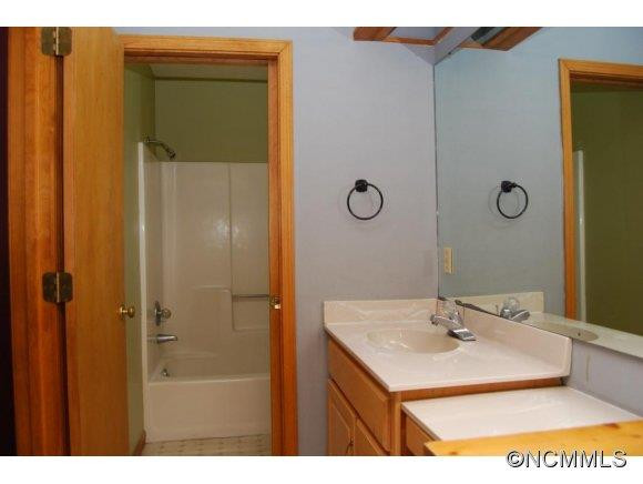 4155 Turnpike Rd - Photo 12