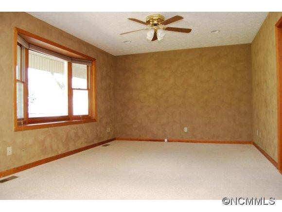 4155 Turnpike Rd - Photo 5