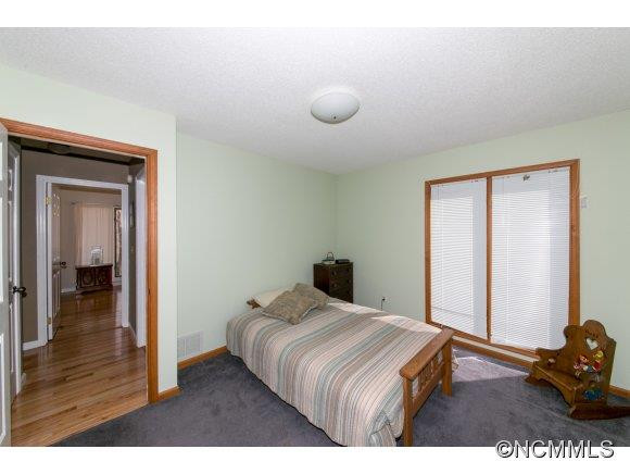 100 Ridgeview Drive - Photo 17