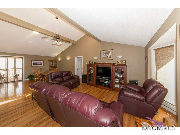 100 Ridgeview Drive - Photo 4
