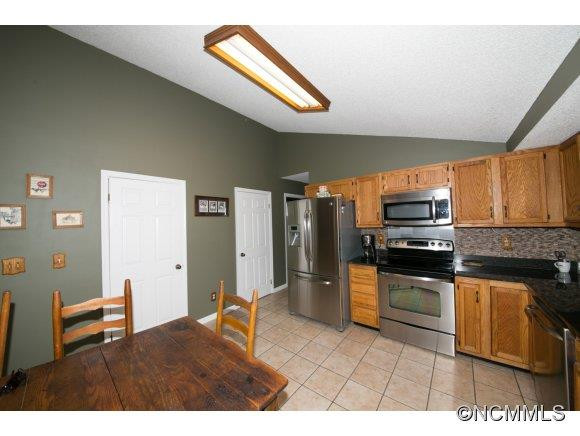 100 Ridgeview Drive - Photo 9