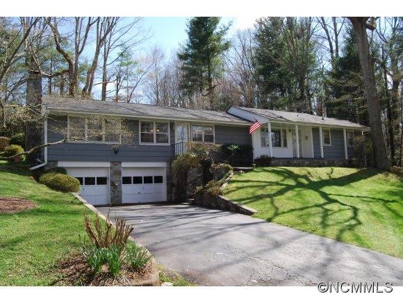 223 South Laurel Circle
