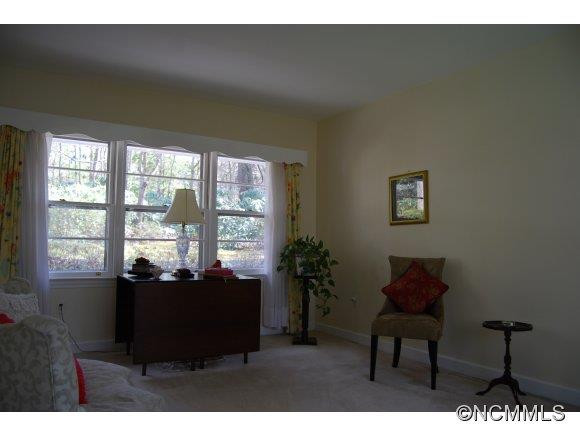 223 South Laurel Circle - Photo 8