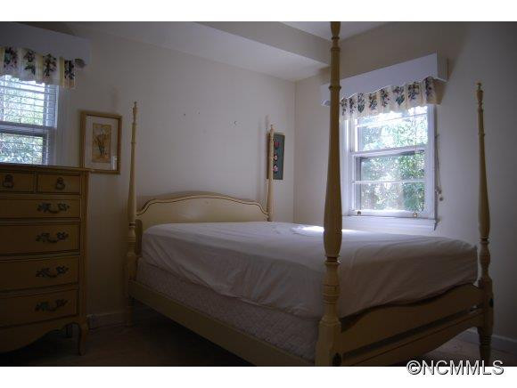 223 South Laurel Circle - Photo 9