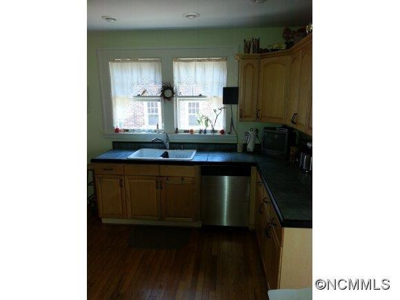 27 Farrwood Avenue - Photo 13
