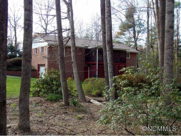 219 Timberlane Drive - Photo 2