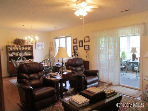 204 Dartcrest Drive - Photo 3