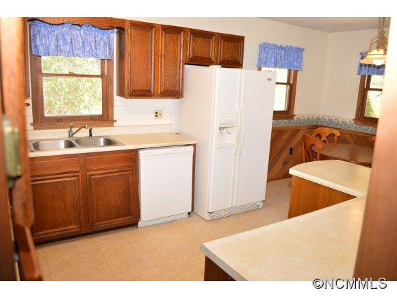 392 Balsam Shadows Road - Photo 11